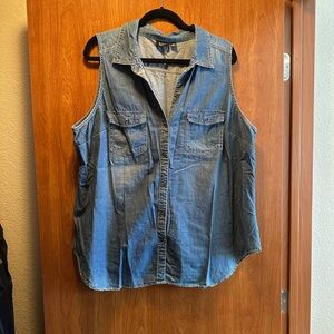 a.n.a Blue Sleeveless Button-Down Shirt